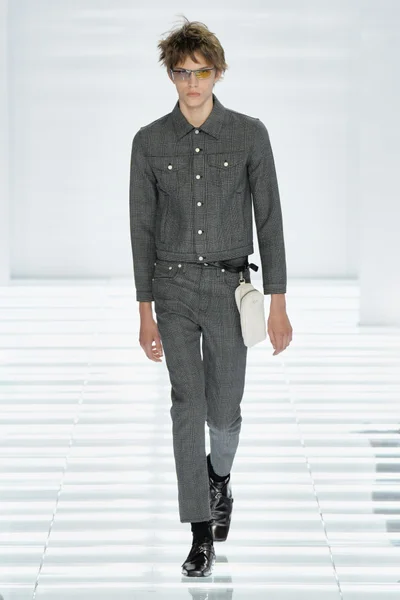 Look 29